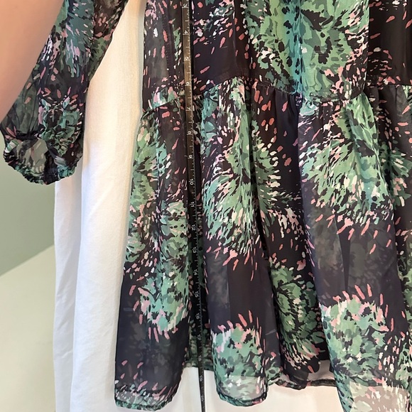 Sheer Boutique Flowy Floral Green Dress size medium - Picture 12 of 12